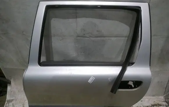 Volvo V70 Rear door PILKOS