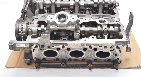 Mini One - Cooper F56 F55 Engine head 86266970500