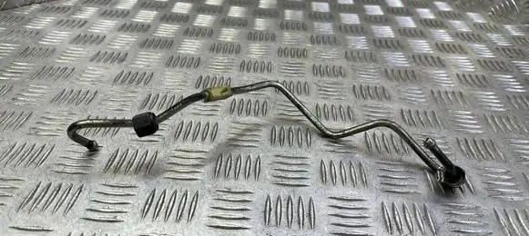 Fuel injector supply line/pipe