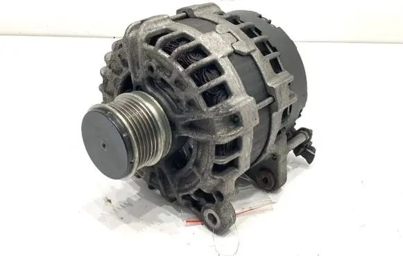 Volkswagen PASSAT B7 Generator/alternator 