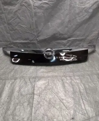 Opel Insignia A Tailgate trim 13272845