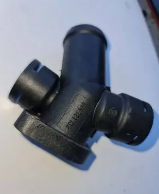 Volkswagen Transporter - Caravelle T4 Engine coolant pipe/hose 074121132