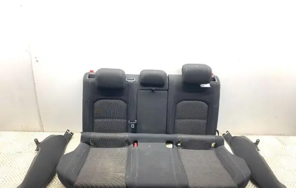 Volkswagen PASSAT B8 Second row seats