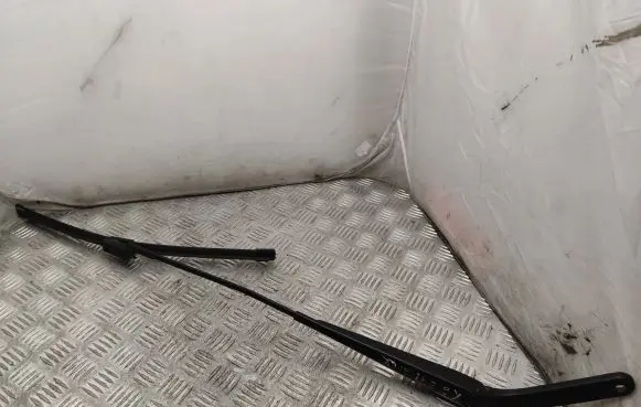 BMW X6 E71 Windshield/front glass wiper blade 178535