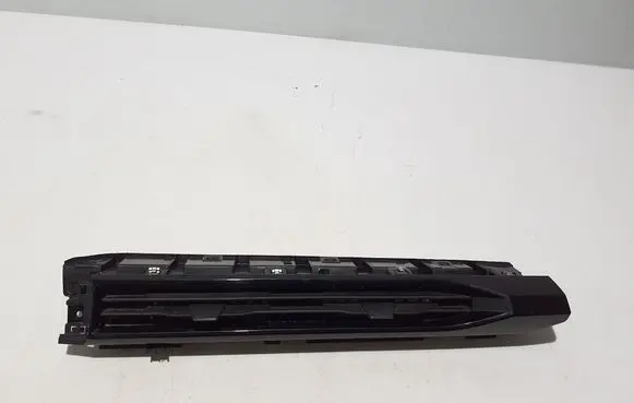 Renault Austral Dashboard side air vent grill/cover trim 682112250R