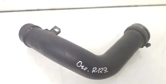 Air intake hose/pipe