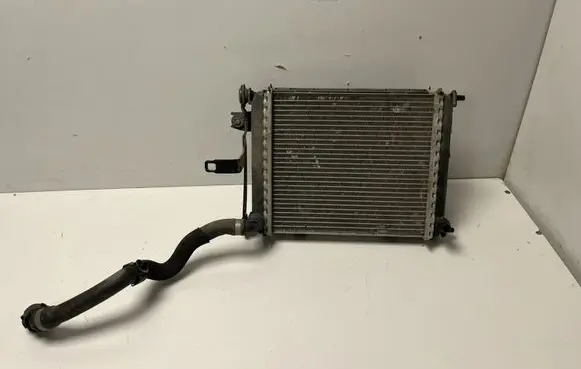 BMW X5 G05 Coolant radiator 7560816 8697893