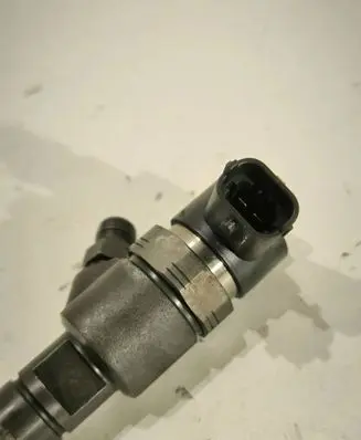 Mercedes-Benz C W204 Fuel injector 0986435