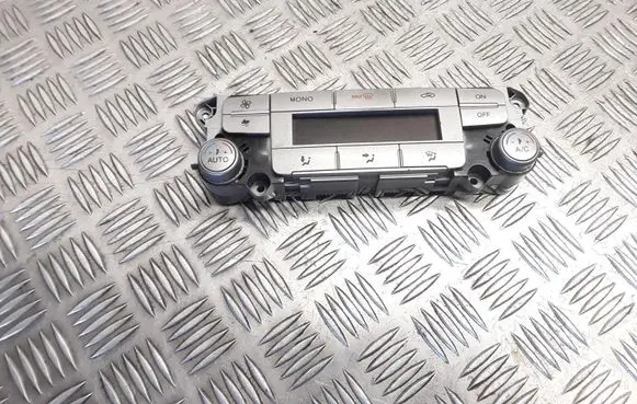 Ford Mondeo MK IV Climate control unit 7S7T18C612AE W3GA14109