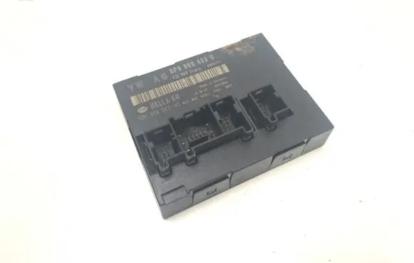 Audi A3 S3 8P Comfort/convenience module 8P0959433B 5DK00858345
