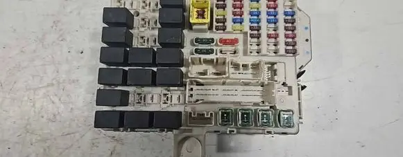 Mitsubishi Colt Fuse module 8637A171 5WK45103L 5WK45107