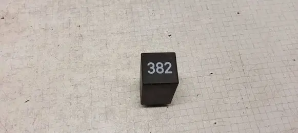 Audi A4 S4 B5 8D Other relay 4D0907131