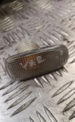 Toyota Yaris Verso Front fender indicator light