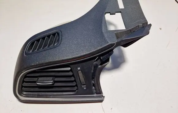 Renault Kadjar Dashboard side end trim 687614284R