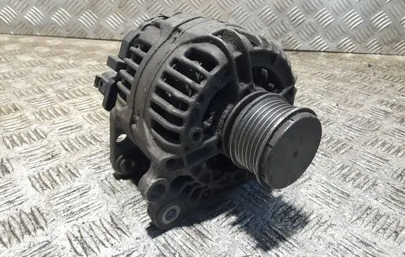 Volkswagen Golf IV Generator/alternator 038903023l