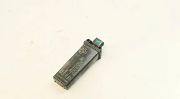 BMW 3 E90 E91 Tire pressure sensor 6771043 36236771043 30416244