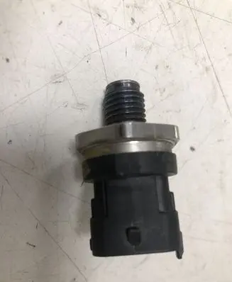 Fuel pressure sensor