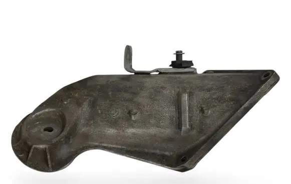 Engine mounting bracket