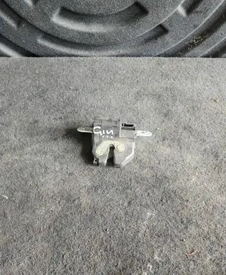 Alfa Romeo Giulietta Tailgate/trunk/boot lock/catch/latch 55701971