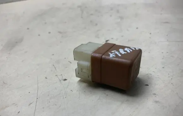 Nissan X-Trail T30 Other relay 25230 31209B 79964