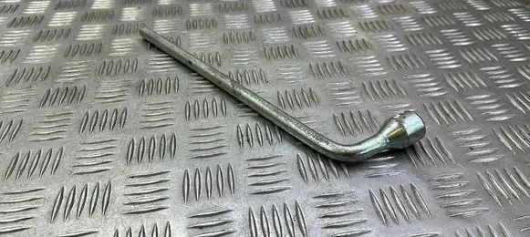 Mini Cooper Countryman R60 Wheel nut wrench 