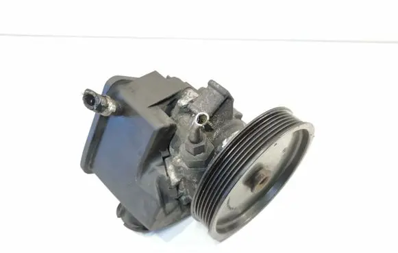Mercedes-Benz E W211 Power steering pump