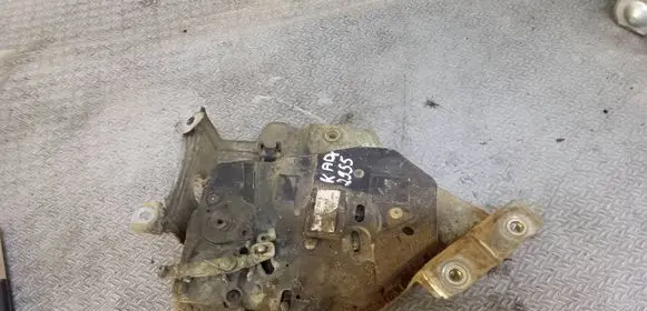 Volkswagen Caddy Sliding door lock 2K0827201K