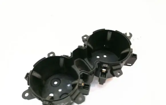 Cup holder front