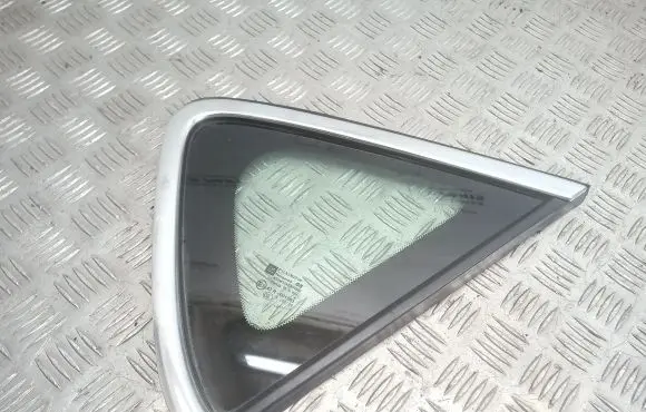 Opel Astra J Rear side window