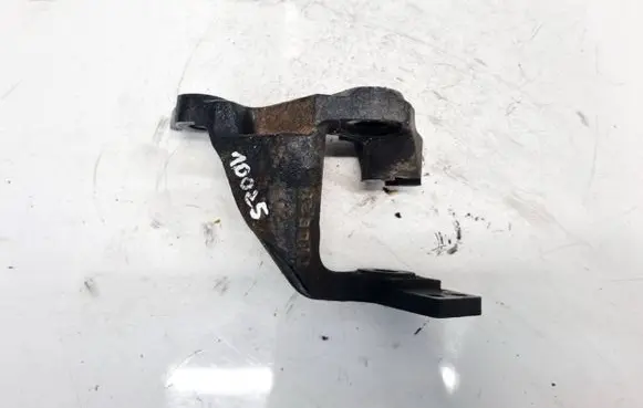 Mazda CX-7 Engine mounting bracket T10521