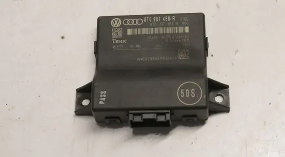Audi A4 S4 B8 8K Gateway control module 8T0907468R