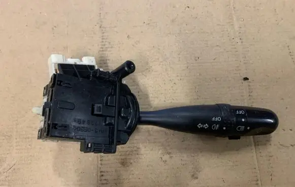 Toyota RAV 4 (XA20) Indicator stalk 1736481