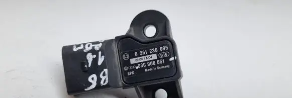Volkswagen PASSAT B6 Air pressure sensor 03C906051