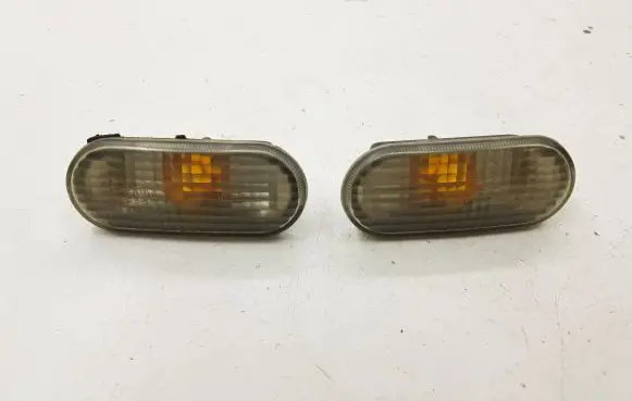 Volkswagen PASSAT B5 Front fender indicator light 3B0949117C