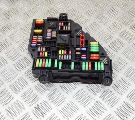 BMW 5 F10 F11 Fuse module 9264923