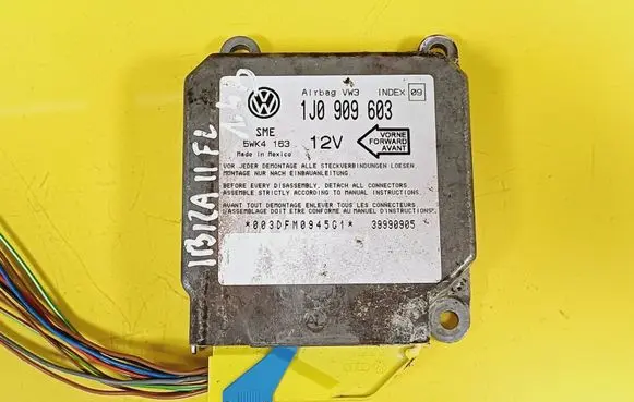 Seat Ibiza II (6k) Airbag control unit/module 1J0909603
