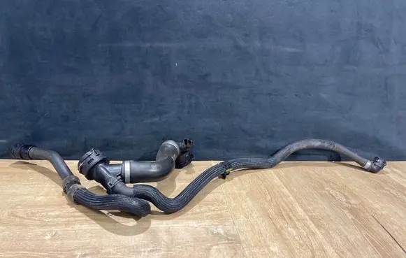 Land Rover Discovery Sport Engine coolant pipe/hose GJ328286AB