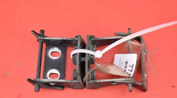 Ford Mondeo MK IV Tailgate/trunk/boot hinge