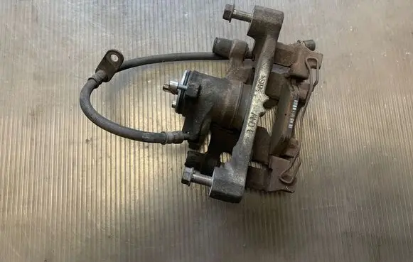 Subaru Forester SK Rear brake caliper 