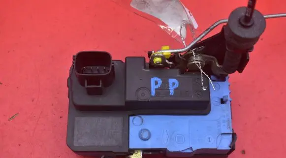 Volvo XC90 Front door lock