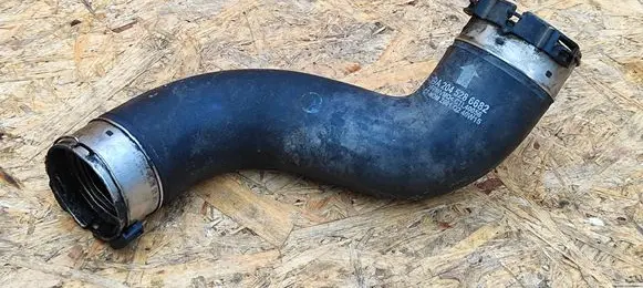 Intercooler hose/pipe