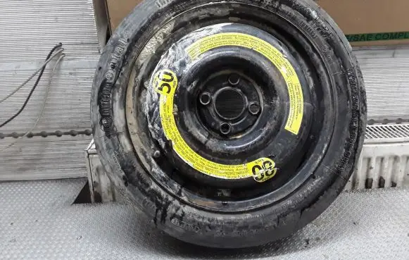 Volkswagen Golf III R15 spare wheel 535601025A