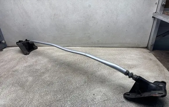Nissan 350Z Front strut bar 