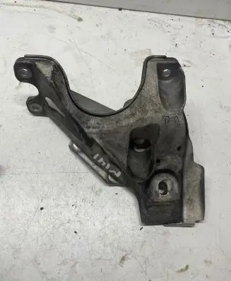 BMW X5 E70 Engine mounting bracket 6777258 67871110 9118704