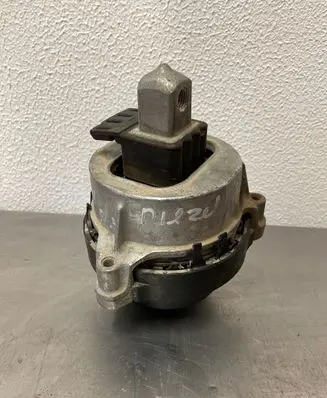 BMW X4 G02 Engine mount bracket 8482772