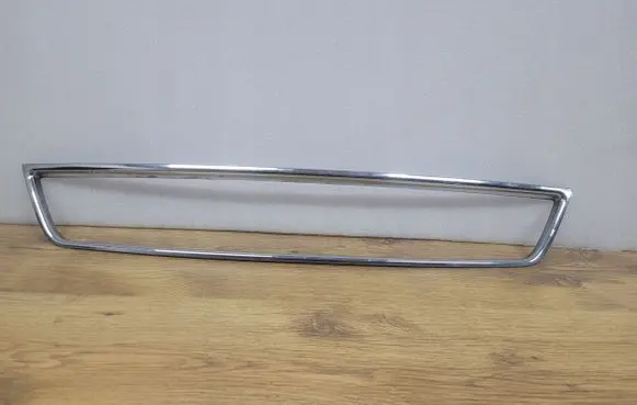 Mitsubishi Colt Front bumper upper radiator grill MZ314497