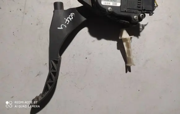 Volkswagen Golf IV Accelerator throttle pedal 1J1721503H