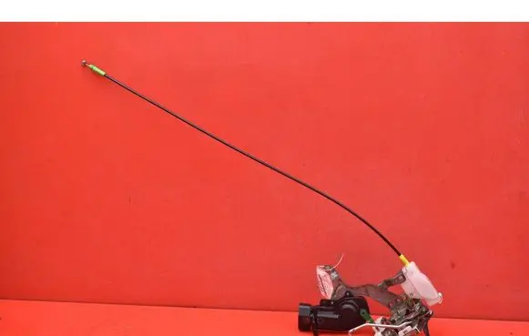 Toyota Aygo AB10 Front door lock 