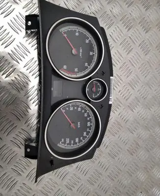 Opel Zafira B Speedometer (instrument cluster) 13308999