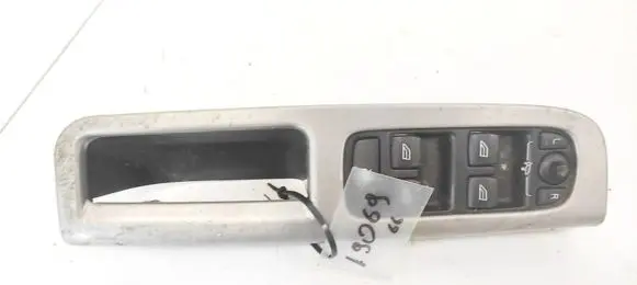 Volvo V50 Electric window control switch 30710787 30710788
